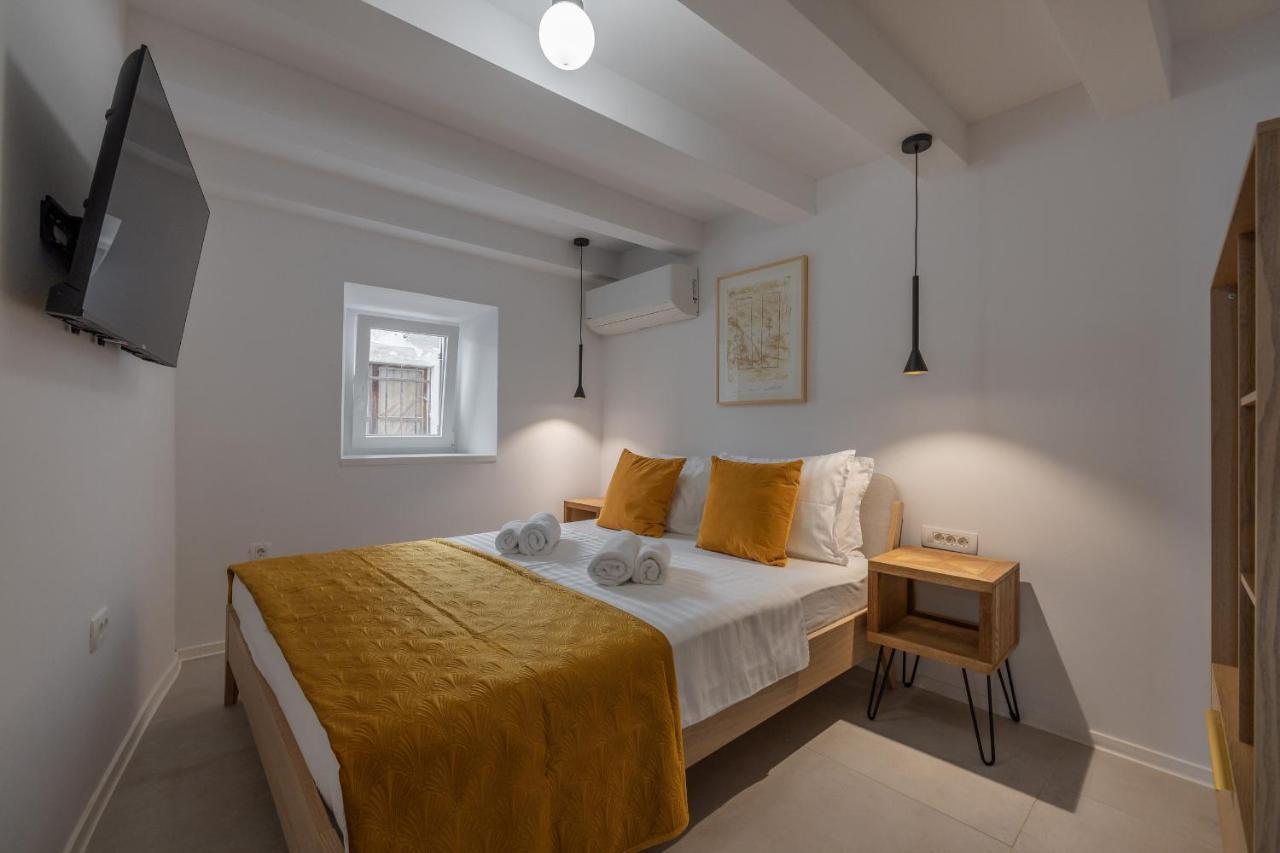 Miracolo Di Mare Golden House Bed & Breakfast Пиран Екстериор снимка